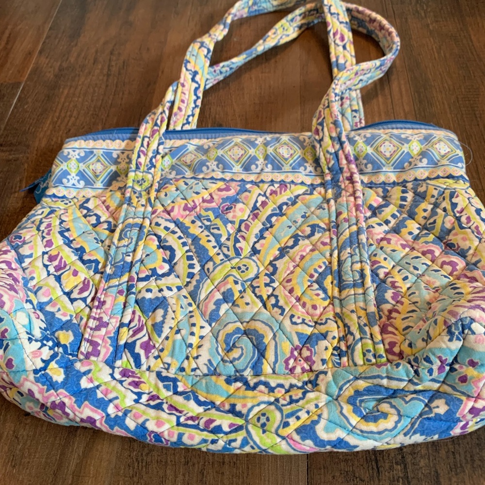 Vera Bradley blue paisley print zip shoulder purse